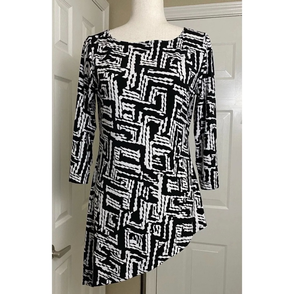 Chicos Travelers Womens Blouse Size 0 Small Black White Top
